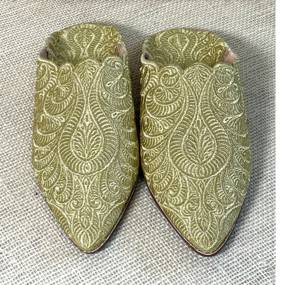 Moroccan, NWOT, Gold‎ babouche slippers, Leather Sole, Handmade, Ladies 8-8.5
